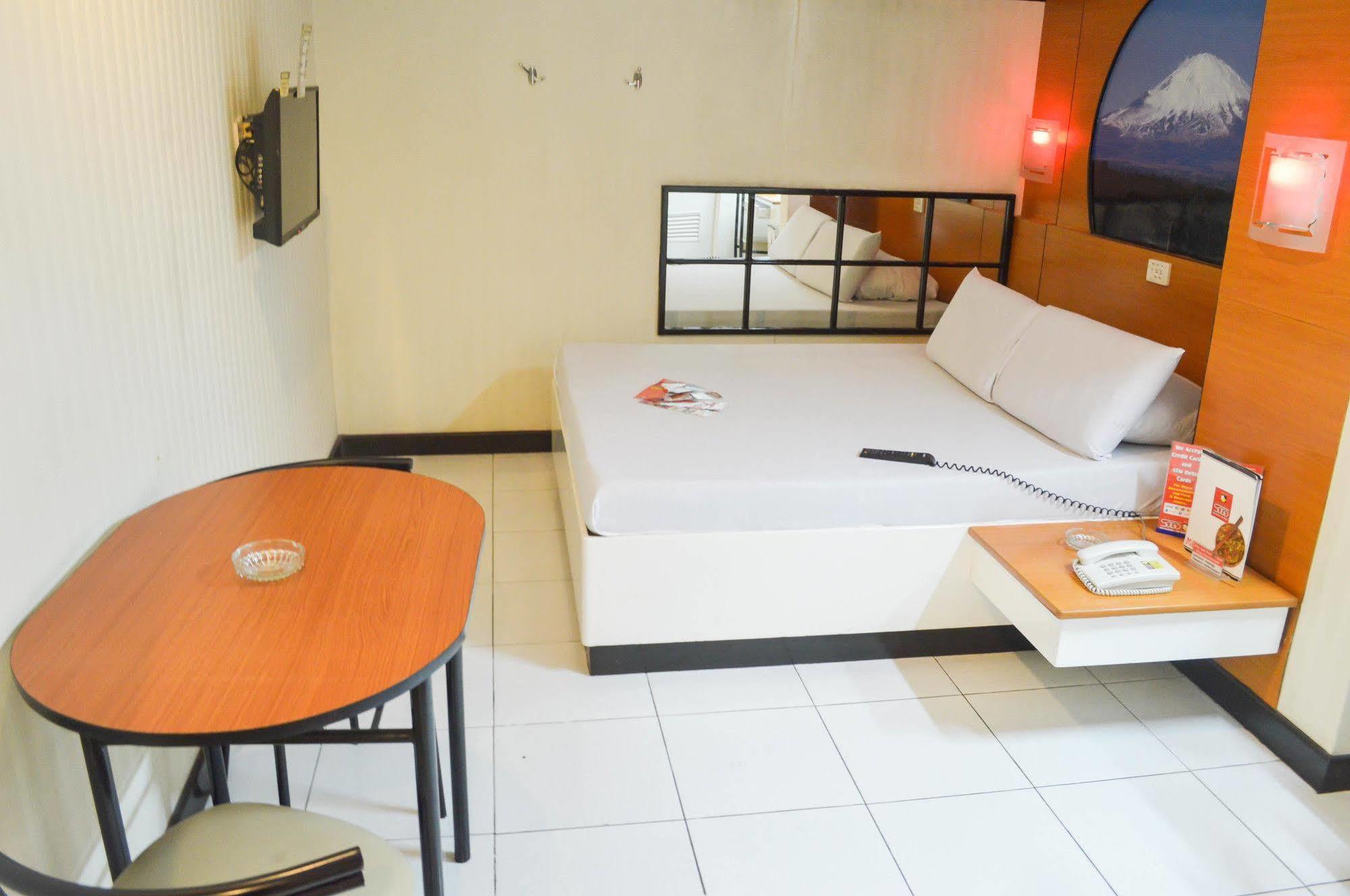 كويزون سيتي Hotel Sogo - Edsa Trinoma المظهر الخارجي الصورة